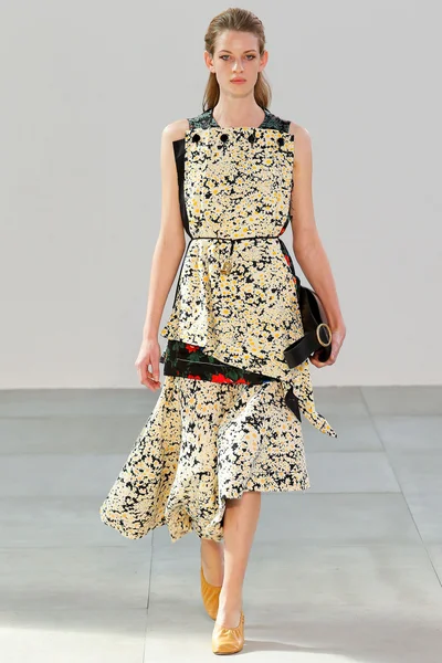 Look 30
